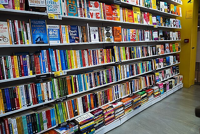 Araix Rand: Photography of Bookshelf, Library In Delhi, India