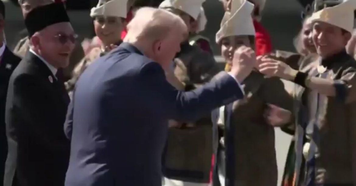 EPIC: President Trump Does ‘Trump Dance’ at Kuala Lumpur Red Carpet Welcome Ceremony (Video)